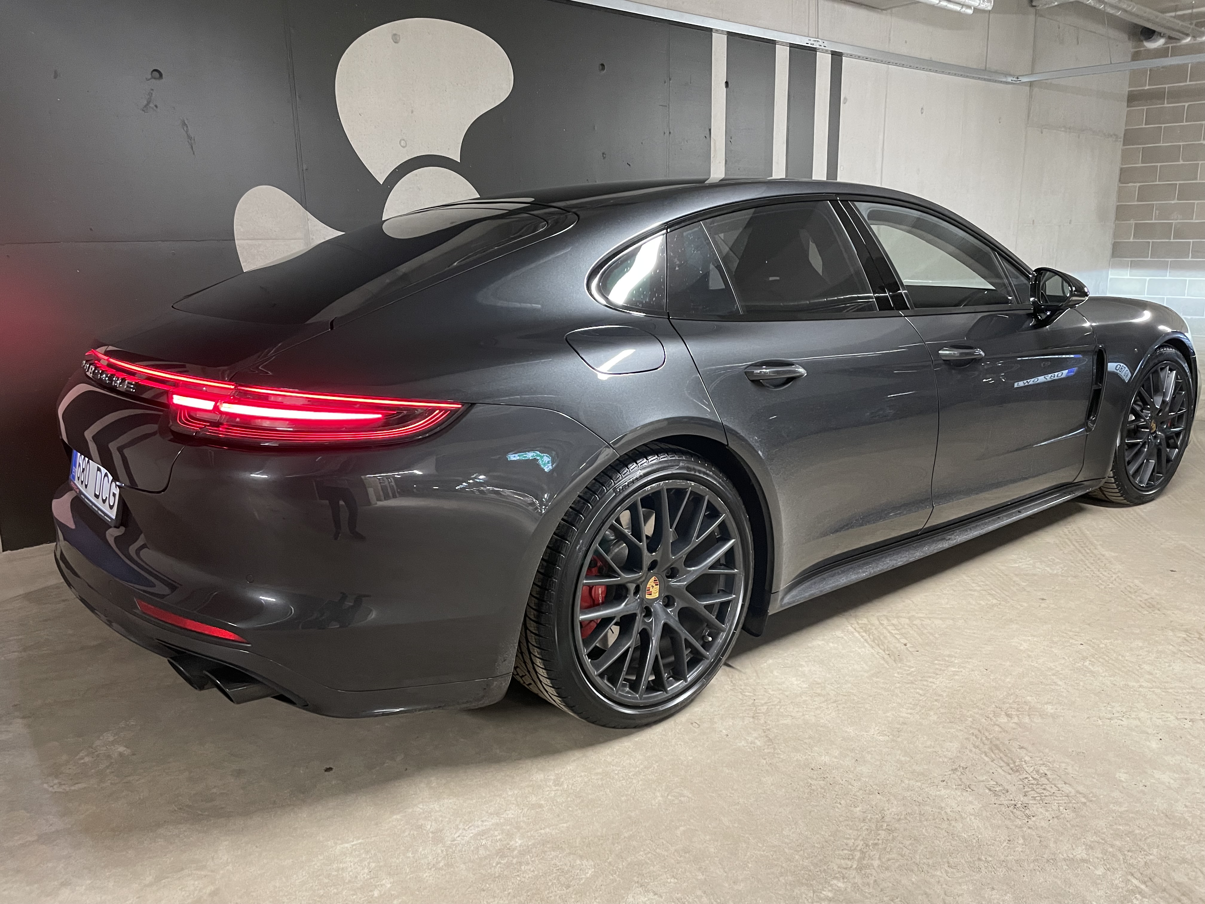 2017 Porsche Panamera Turbo 4.0 — photo 2